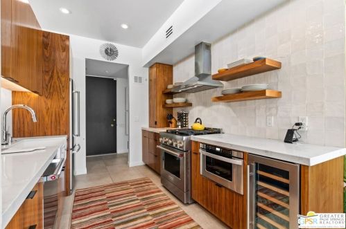320 Desert Lakes Dr, Palm Springs CA  92264-5514 exterior