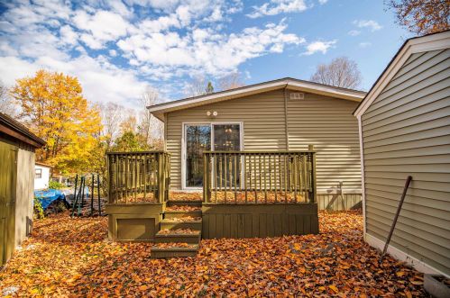 13 Rim Rd, Danville NH  03819-3184 exterior