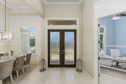 692 Thrush Ct, Marco Island, FL 34145-1932