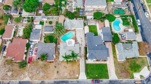 12015 Muriel Dr, Lynwood CA  90262-5255 exterior