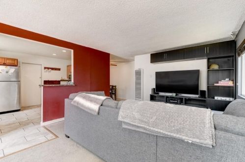 4075 Epsilon St, San Diego CA 92113-4305 exterior