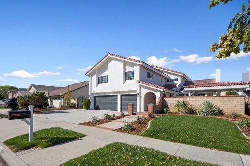 7615 Calle Durango, Anaheim, CA 92808-1032