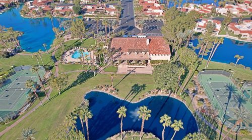 84 Lake Shore Dr, Rancho Mirage CA  92270-4054 exterior