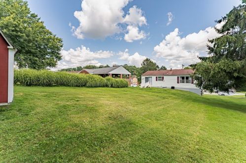 543 Greenbriar Ave, New Kensington, PA 15068-5232