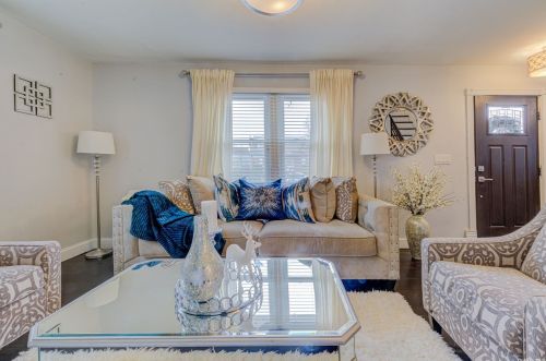 5 Monaco Ave, Floral Park NY  11003-4209 exterior