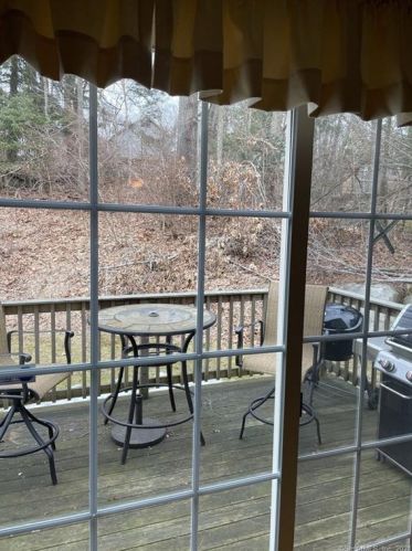 7 Grove St, Deep River CT  06417-1710 exterior