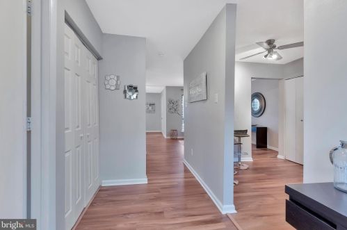 6 Sandybrae Ct, Wilmington, DE 19808-3504
