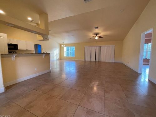 2902 2nd St, Lehigh Acres, FL 33936-1864