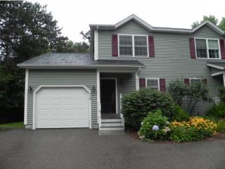 318 River Rd, Colchester, VT 05446-7001