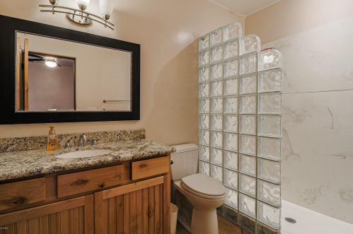 3833 67 Ave, Phoenix AZ 85033 exterior