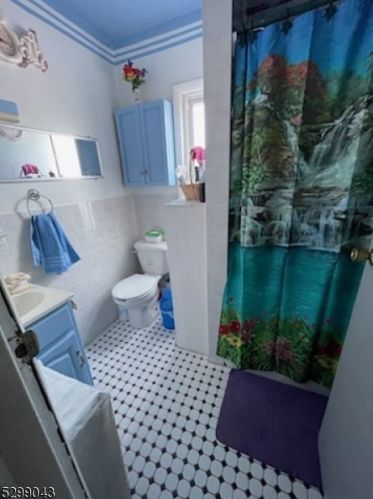 242 Clifton Ave, Newark NJ  07104-1907 exterior