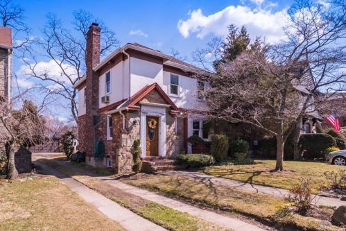 8079 Tryon Pl, Jamaica, NY 11432-1420
