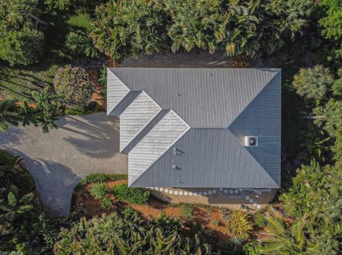 1826 Farm Trl, Sanibel FL  33957-4118 exterior