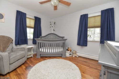 36 Old Milford Ln, West Milford Lakes NJ  07480-1123 exterior