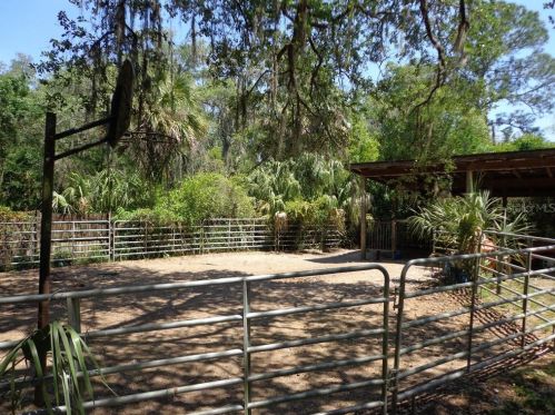 3216 Stagecoach Trl, Wimauma, FL 33598-7525