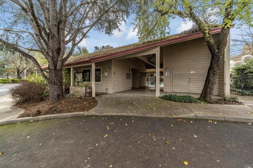 2503 Westberry Dr, Santa Rosa CA 95403-4135 exterior