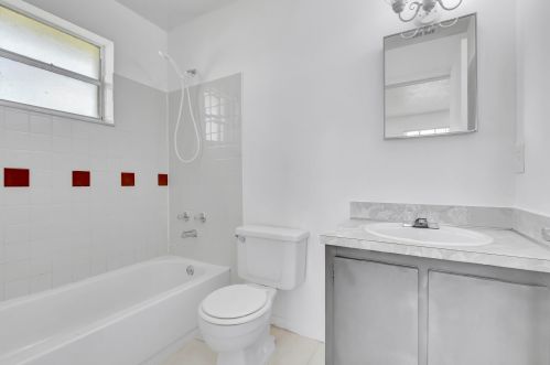 5292 Cannon Way, West Palm Beach FL  33415-3700 exterior