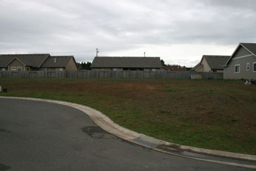 1705 Hannah Ct, Mckinleyville, CA 95519-7232