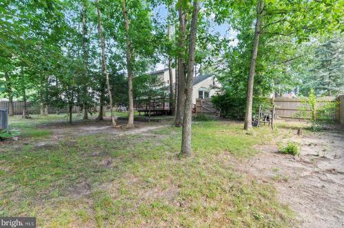 18 Aristone Dr, Berlin Boro NJ  08009-2254 exterior