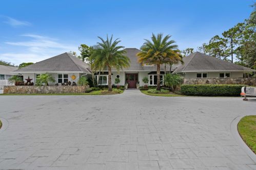 8244 Nashua Dr, West Palm Beach, FL 33418-6046