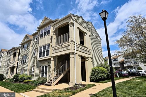 9259 Cardinal Forest Ln, Lorton, VA 22079-4638