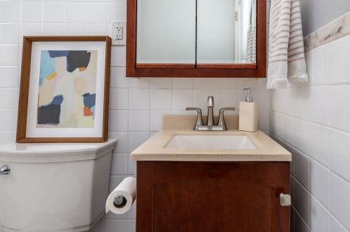 6 Venice St, Danvers MA 01923-2071 exterior