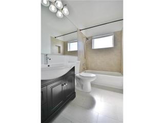 7800 Crespi Blvd, Miami FL  33141 exterior