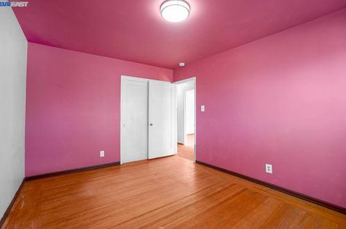 1249 Inglewood St, Hayward CA 94544-3716 exterior