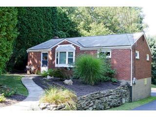 129 Elmwood Dr, Glenshaw, PA 15116-1233