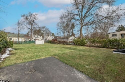 40 Oak St, Lincoln Park NJ  07035-2434 exterior