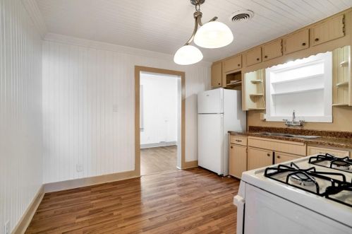 913 Cable St, Conroe TX  77301-2202 exterior