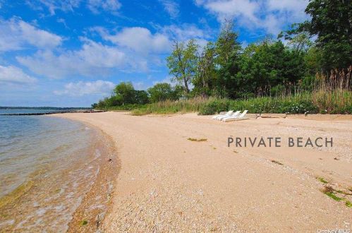 870 Bay Home Rd, Southold, NY 11971-1403
