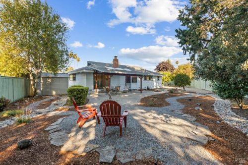 2612 Tamarisk Ct, Santa Rosa CA  95405-8413 exterior