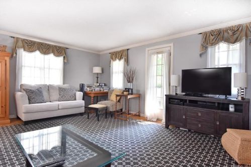 444 Esplanade, New Rochelle NY  10803-2604 exterior