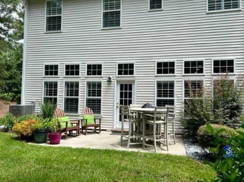 2500 Draymohr Ct, Mount Pleasant SC  29466-7110 exterior