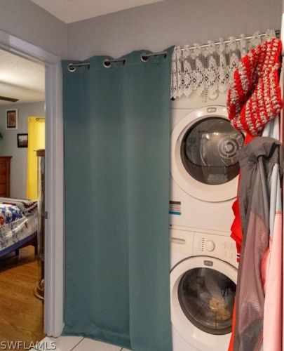 12 Heath Aster Ln, Lehigh Acres FL 33936-7347 exterior