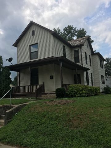 703 Spangler Dr, Zanesville, OH 43701-5245