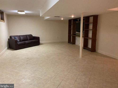 1331 Westminster Dr, Downingtown PA  19335-3652 exterior