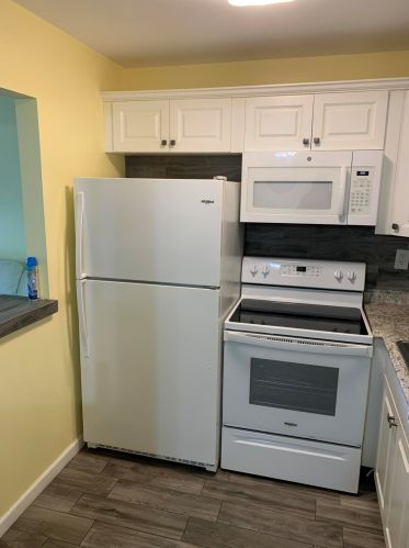 41 Bedford B, West Palm Beach FL  33417-2278 exterior
