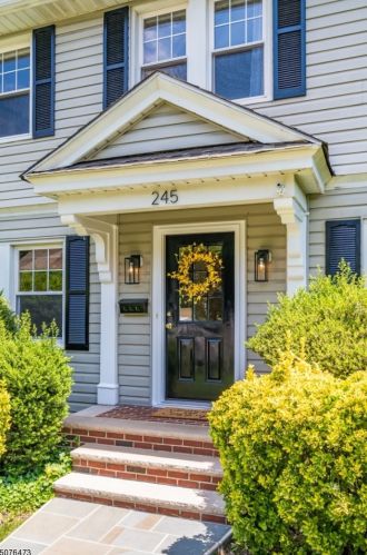 245 Grove St, Montclair, NJ 07042-4207