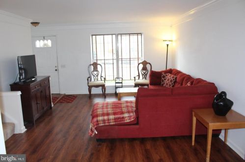 2592 Miranda Ct, Woodbridge VA  22191-5143 exterior