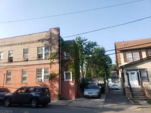 470 Union Ave, Irvington NJ  07111-2837 exterior