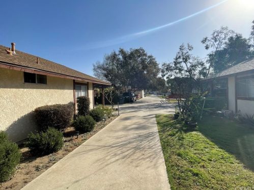 16637 California, Bellflower CA  90706-5013 exterior