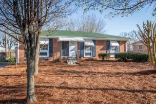 2507 Larkspur Dr, Greensboro, NC 27405-5433