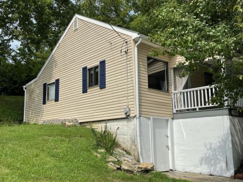 7108 Avon Dr, Darbydale, OH 43123-9647
