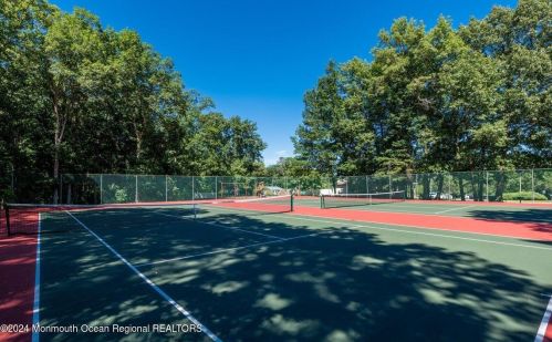 33 Azalea Cir, Jackson Twp NJ  08527-2555 exterior