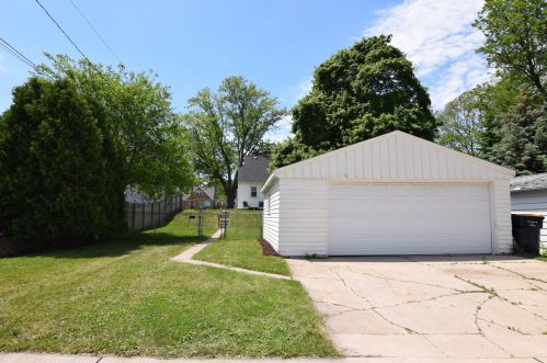 2934 92, Milwaukee WI 53227-3601 exterior