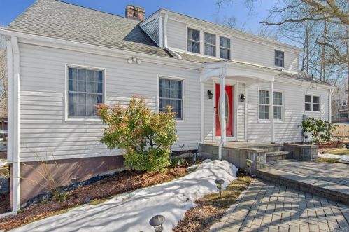3614 Cooper St, Mohegan Lake, NY 10547-1363