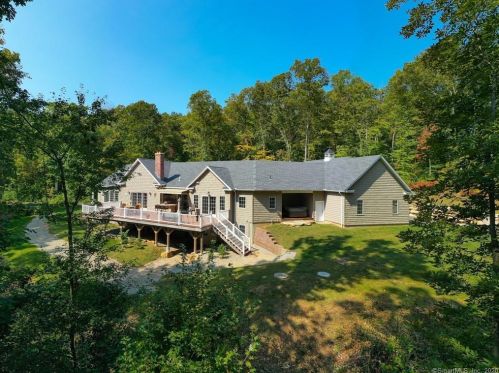 60 Buck Rd, Amston, CT 06231-1201