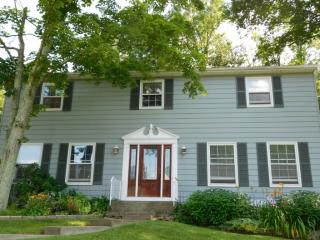 4 Walnut Pl, South Apalachin, NY 13732-4312